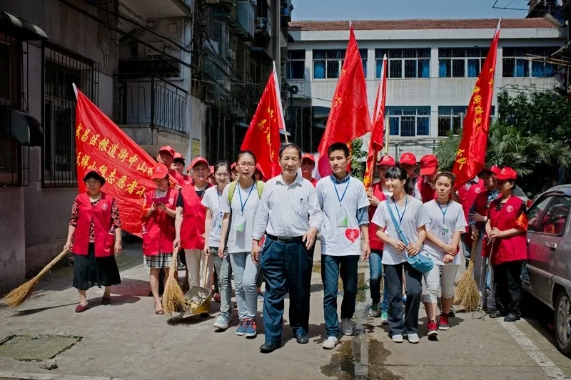 武汉：“一城好人”共筑英雄之城