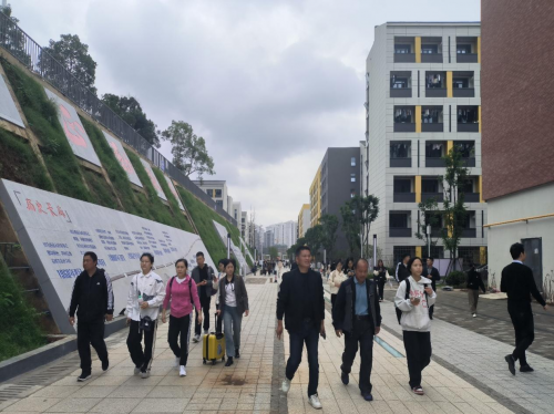 中建八局“筑”力学有所教 “建”证教育强国 —— 江西财经职业学院迎来首批新生