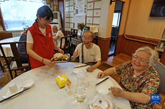 北京：社区老年人吃上“暖心饭”